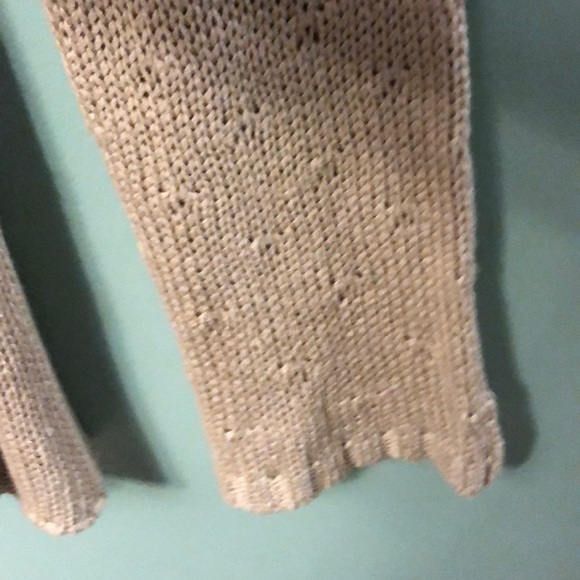 🌺Beautiful Cream Sweater🌺 - Picture 4 of 8